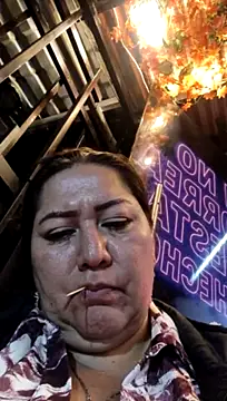 brenda_berck_ (G young) - My tenant grabs me by the ass and I cum