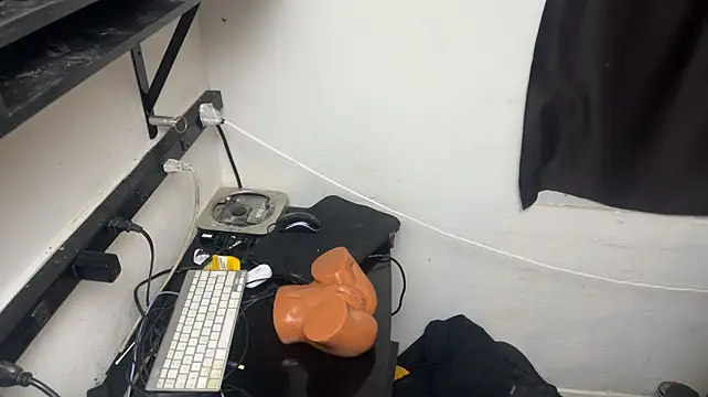 leanjamesdean live cam on StripChat