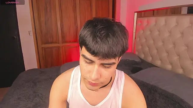 IamJuanJoc live cam on StripChat
