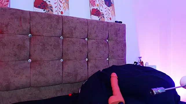 Ethan_Briggs_ live cam on StripChat