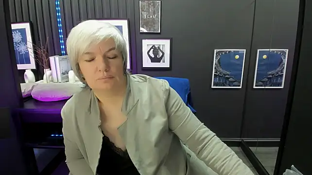 CarmenSoft live cam on StripChat