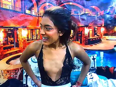 IndianPretty14u2Luv webcam