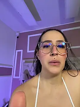RenataVelasquez live cam on StripChat
