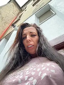 Almmaxxxx live webcam