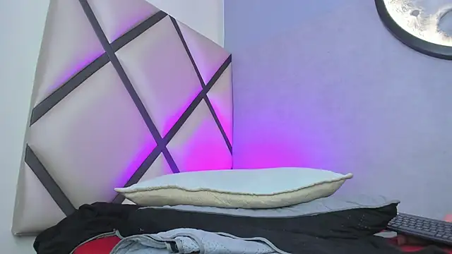 venus-03 live cam on StripChat
