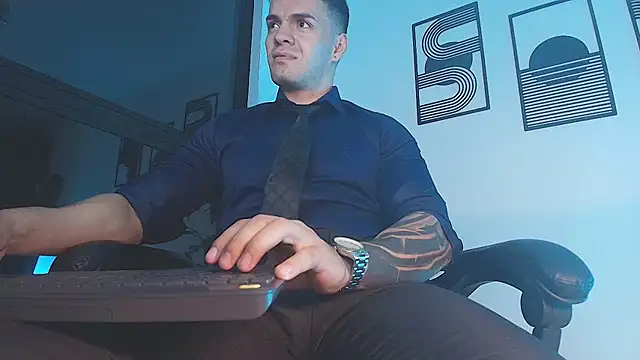 ALPHA_DOMINUS_ live cam on StripChat