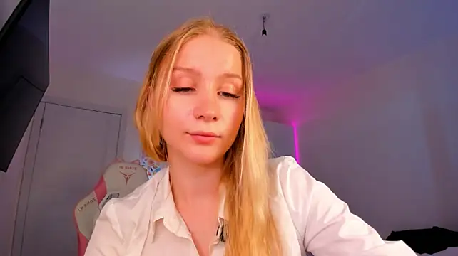 Eva_Davi live cam on StripChat