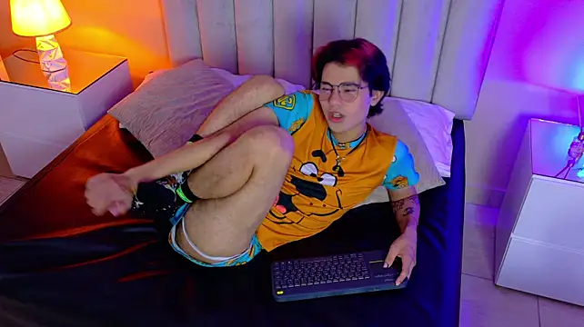 derek_sinn (M twink) - Naked🙈💞