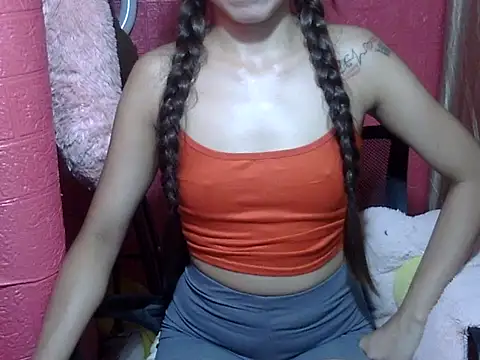 Horny_WetPussy live cam on StripChat