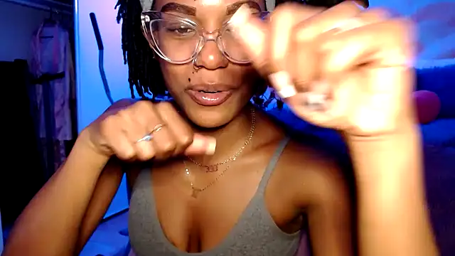 CocoSage live cam on StripChat