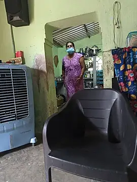 Tamilselviroja- live cam on StripChat