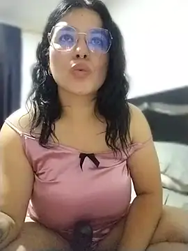 alix_bay live cam on StripChat