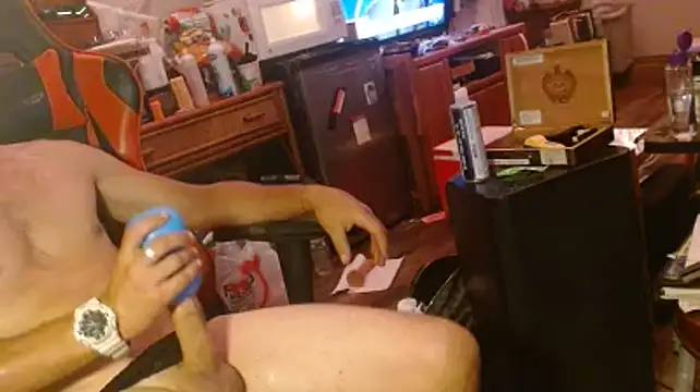 tongueispowerr6d9 live cam on StripChat