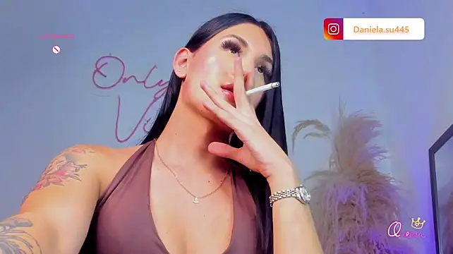 MiaDaniella__ live cam on StripChat