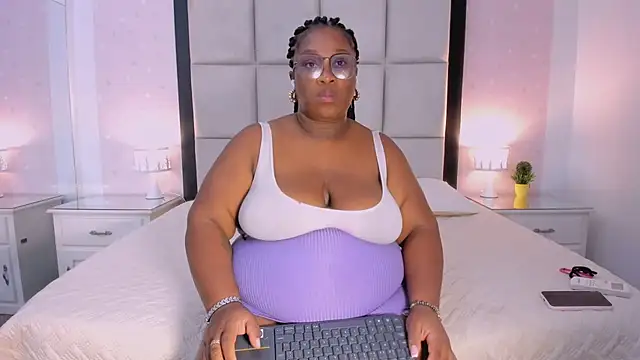 TreisyVixen