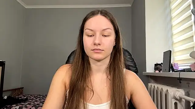 ShaylaChong live cam on StripChat