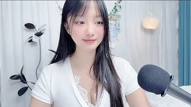 Winnie666999 live cam on StripChat
