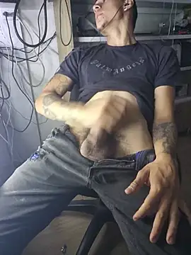 aronmax_ live cam on StripChat