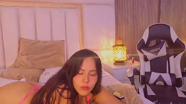 TinaRogerss live cam on StripChat