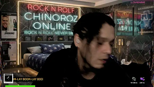 chino_roz live cam on StripChat