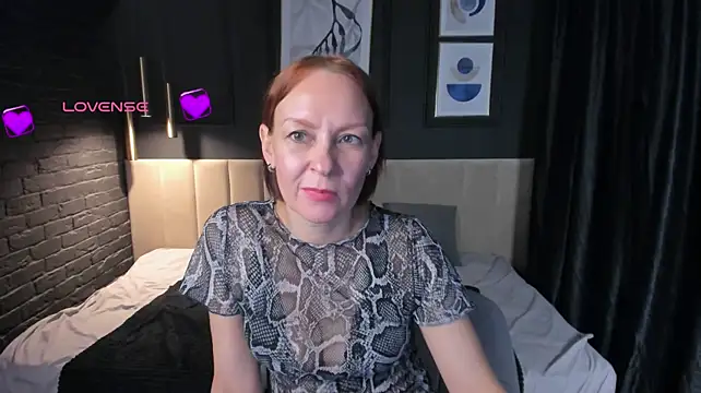 NikaGentle live cam on StripChat