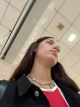 DollyTall's live cam