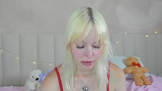 AdeleSilvy live cam on StripChat