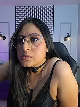 Amber_gold_ live cam on StripChat