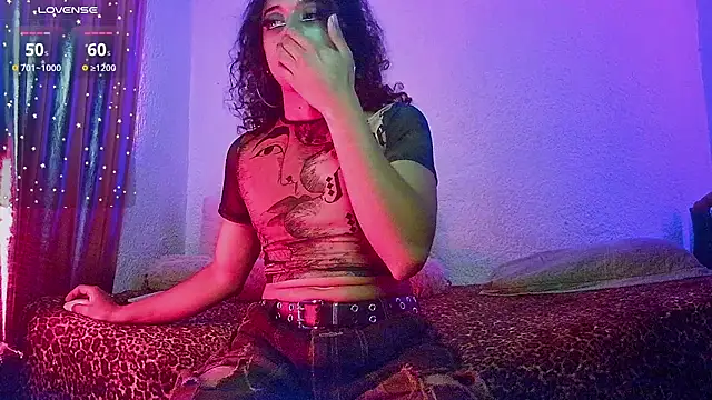 angelsdustxxx live cam on StripChat