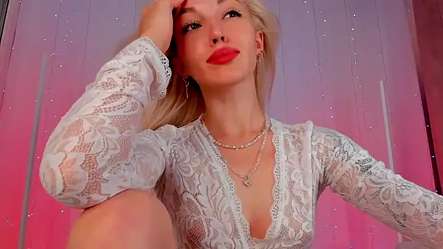 LisaFoxyMe live cam on StripChat