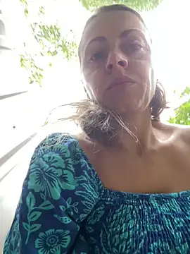 ladywithbigass