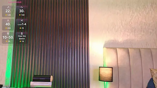 OliverWyse live cam on StripChat