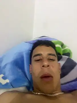 jhuan99 live cam on StripChat