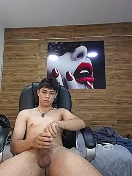 ivan_cooper live cam on StripChat