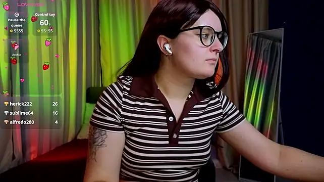 charlotte_mee webcam