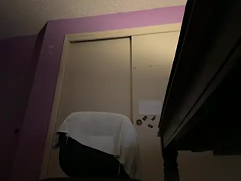 ajfuckinbusts live cam on StripChat