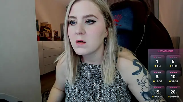 Olivia_Munk live cam on StripChat