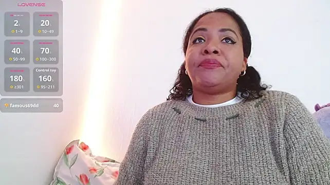 keilasweet1 live cam on StripChat