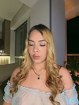 Karyrios live cam on StripChat