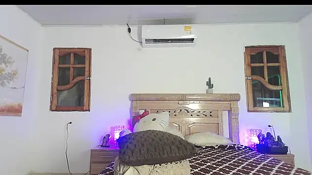 bratz_glloe live cam on StripChat