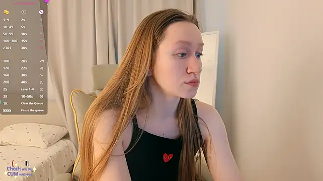 mowalova live cam on StripChat