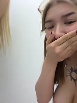 FlashTitsRoyal
