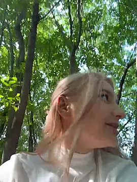 AmmyInPublic webcam