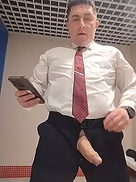 bigcristh79 (Ask my age) - Spit balls