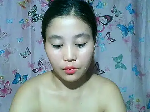 SexyAsianPussy4u live cam on StripChat