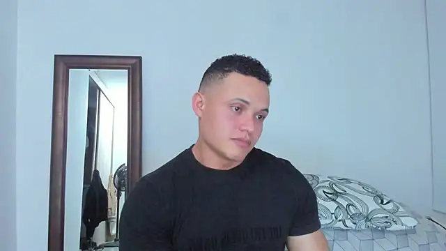 KingLevi01 webcam