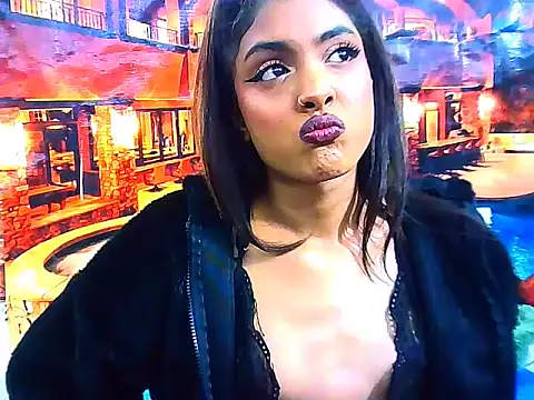 IndianPretty14u2Luv webcam