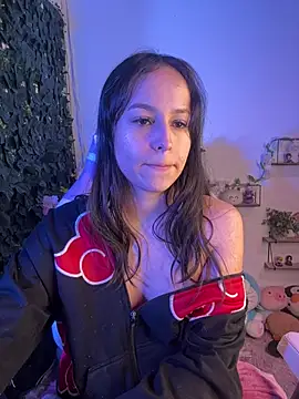 Eymmy_24 live cam on StripChat