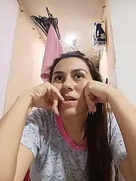 vanessa-titisM live cam on StripChat