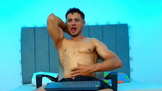 Adonys_Lewis_ live cam on StripChat